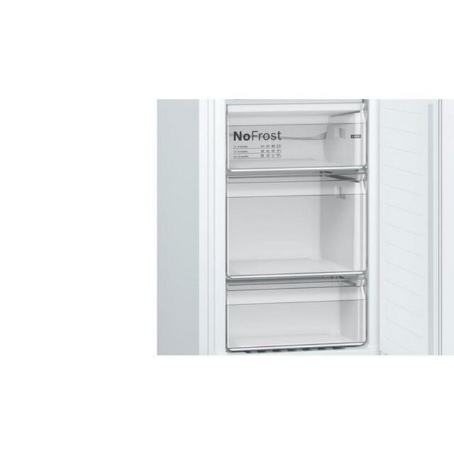 Bosch KGN34NWEAG Fridge Freezer Frost Free White W60 H186