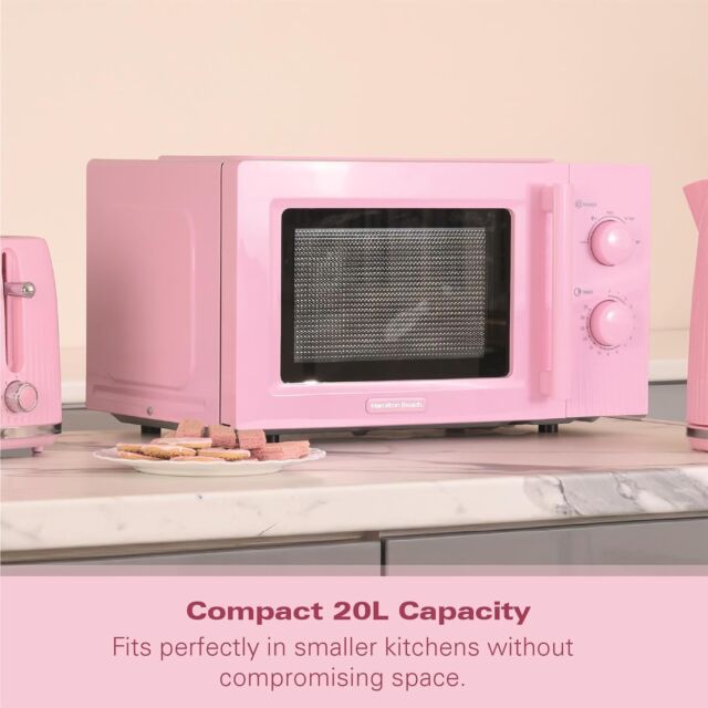 Hamilton Beach HBMX20F Microwave 800 Watt in Flamingo Pink