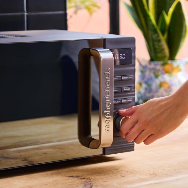 Morphy Richards 512001 Microwave 20l in Grey Flint Clay Range