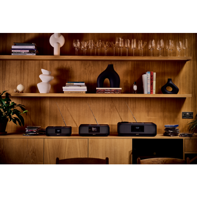 Roberts REVERE100B Sound System DAB+ Bluetooth in Black