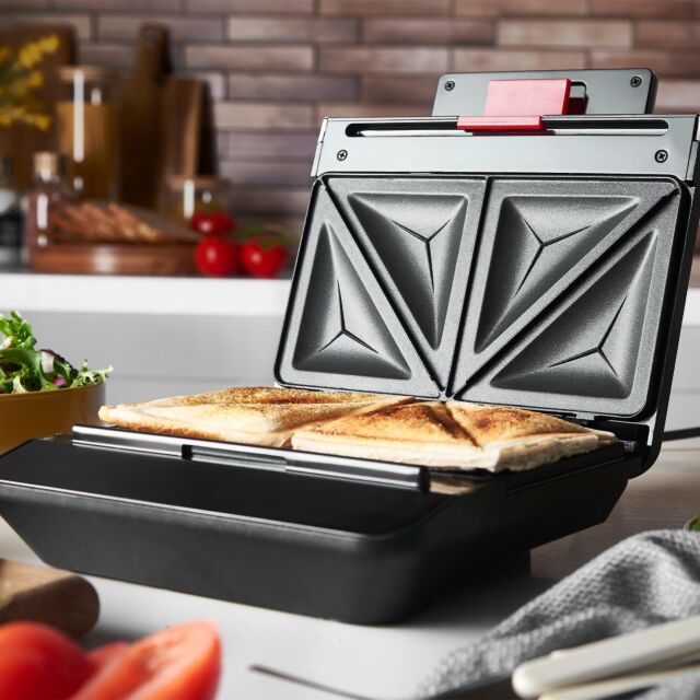 Russell Hobbs 26800 Sandwich Toaster Easy Clean