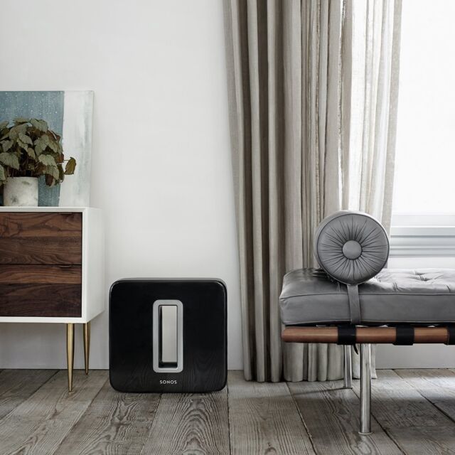 Sonos SUBGLBK Wireless Sub in Gloss Black